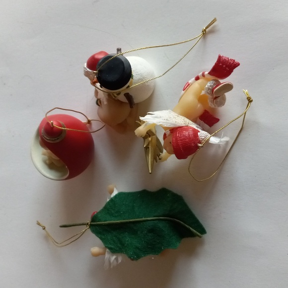 Set of 4 "Santa's Little Angels" Christmas Ornaments. - Picture 6 of 6